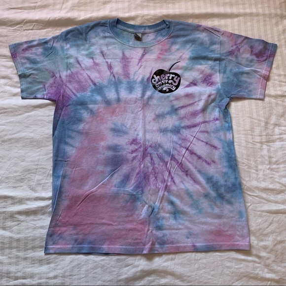 ๐๐ฆ NWOT Tie-Dyed Cheery On Top Creamery T-Shirt - Picture 1 of 5